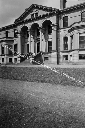 COSBY HALL  CENTRAL STEPS  SOUTH FRONT